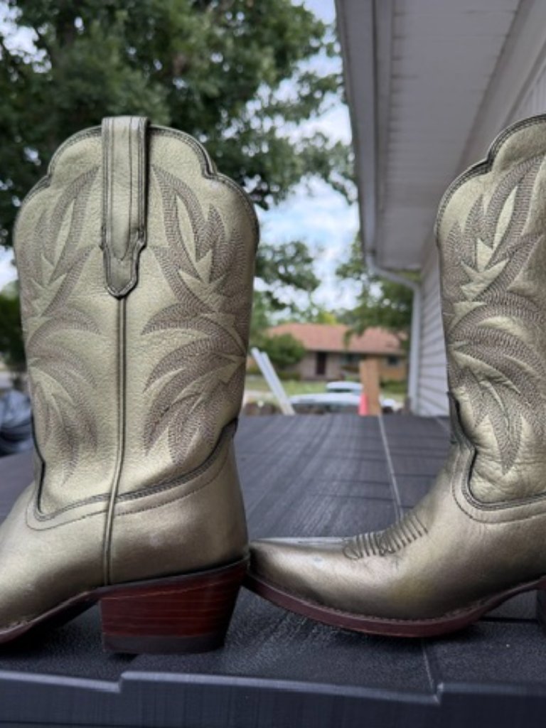 Tecovas Sadie Olive Metallic Limited Holiday Edition Boots 6 — image 7 of 8